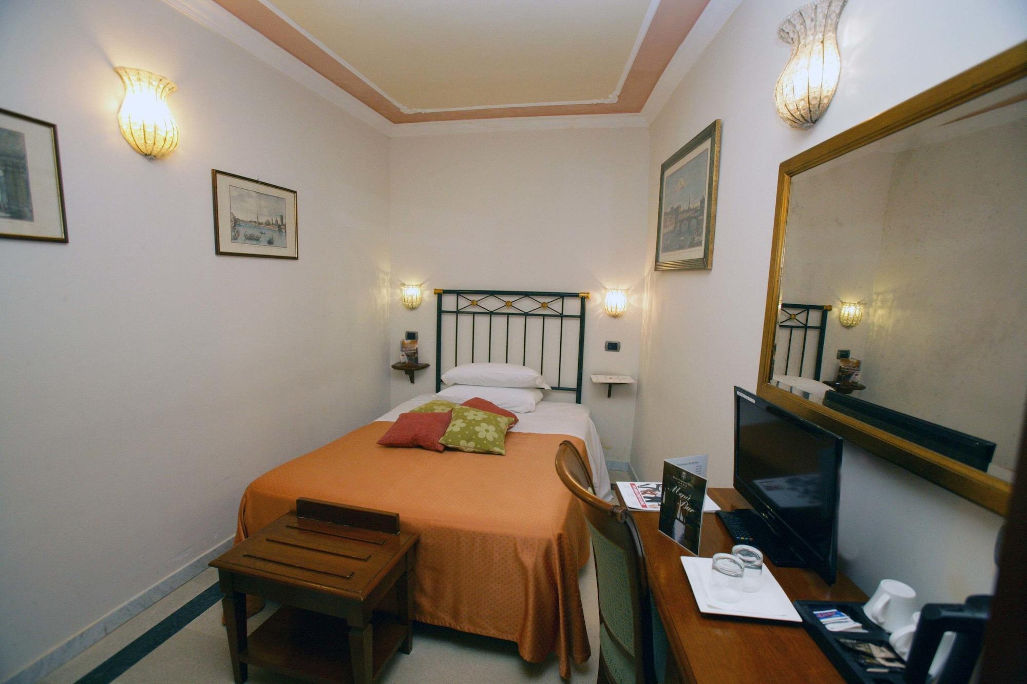 Domus Florentiae Hotel Флоренция Екстериор снимка