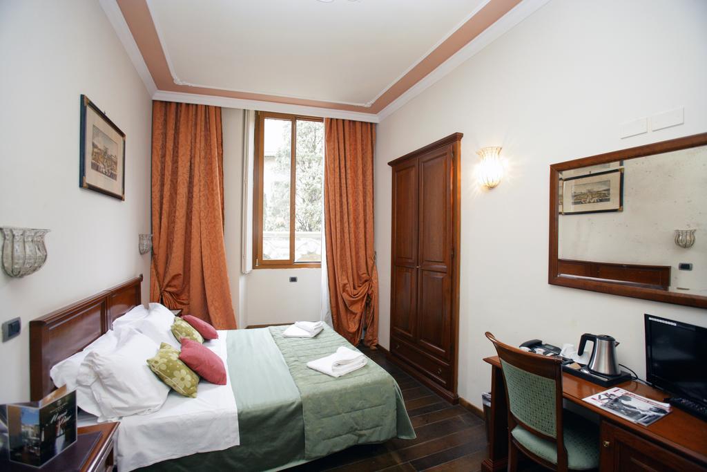 Domus Florentiae Hotel Флоренция Екстериор снимка