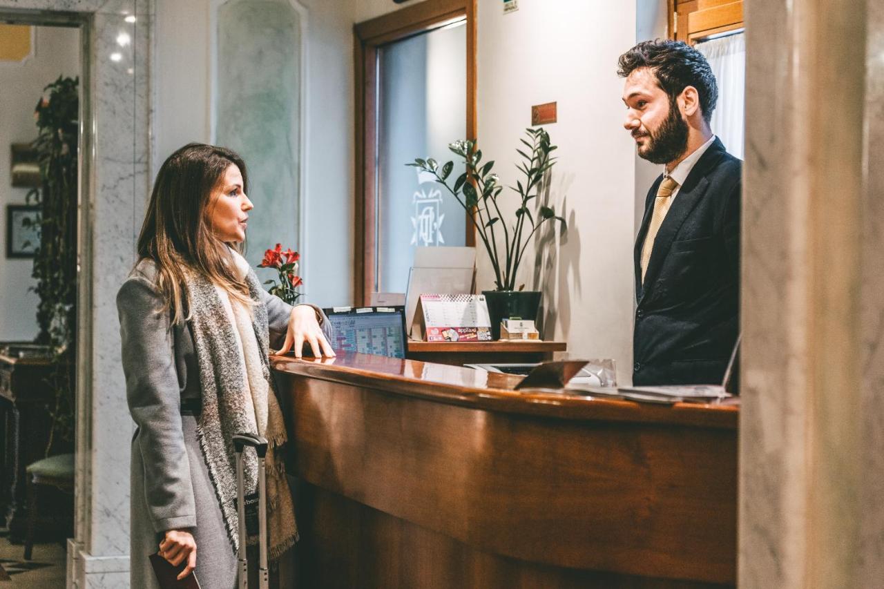 Domus Florentiae Hotel Флоренция Екстериор снимка