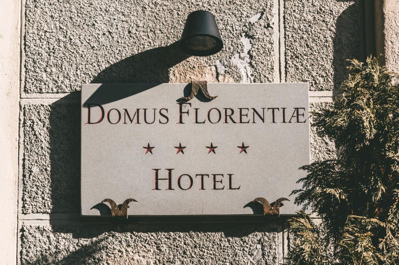 Domus Florentiae Hotel Флоренция Екстериор снимка