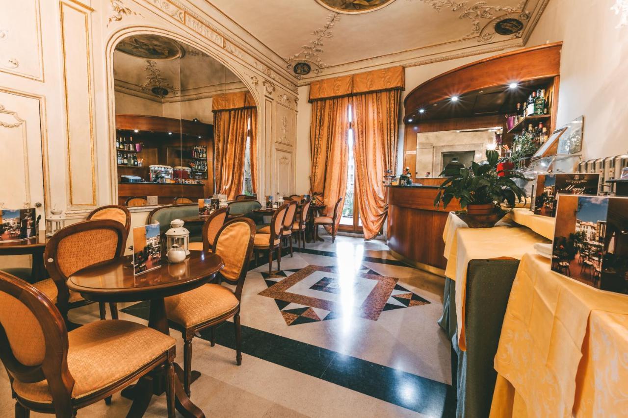 Domus Florentiae Hotel Флоренция Екстериор снимка